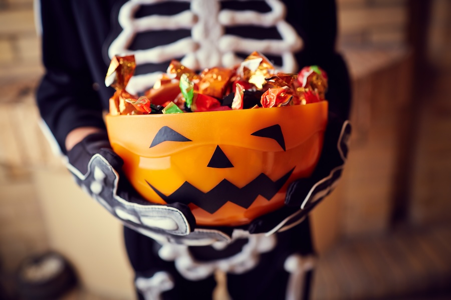 Halloween candy for teeth, best candy for teeth, dentist in Johnson City, tooth-friendly Halloween treats, Blue Plum Dental